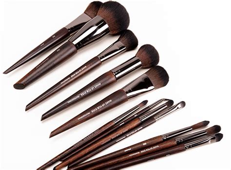 Artisan Made Makeup Brush .